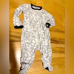 Magnetic Me Modal Magnetic Fastener Footie Black And White Dogs 0-3 Months